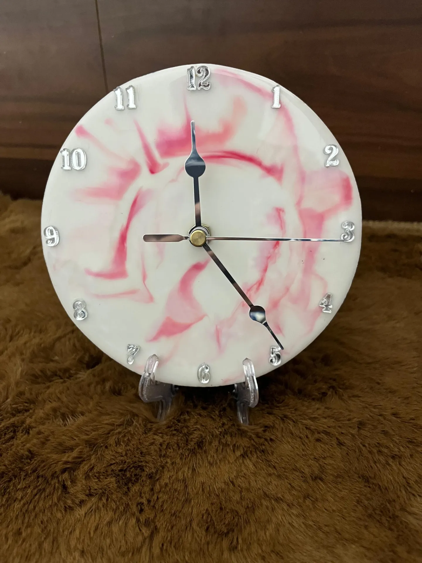 𝑷𝒊𝒏𝒌 𝑴𝒂𝒓𝒃𝒍𝒆 𝑹𝒆𝒔𝒊𝒏 𝑾𝒂𝒍𝒍 𝑪𝒍𝒐𝒄𝒌